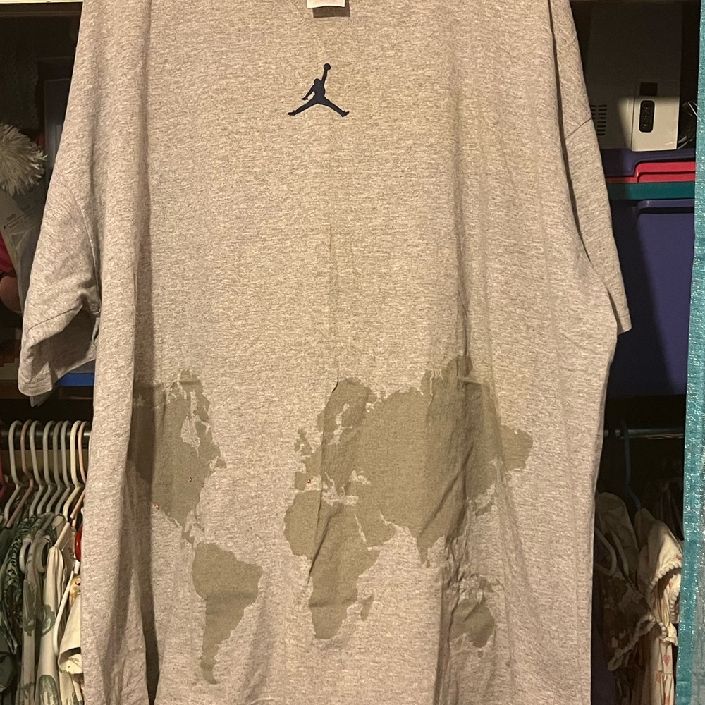 Vintage Air Jordan Men’s Size XXL Map Graphic Retro Tee Shirt Top